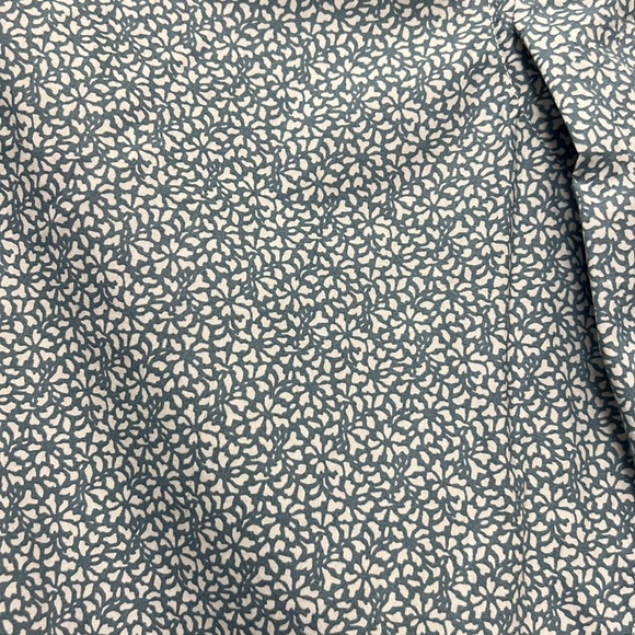 NWT Perry Ellis slim for long sleeve button up - Picture 2 of 6